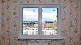 Окно ПВХ с откосом из сэндвич панелей